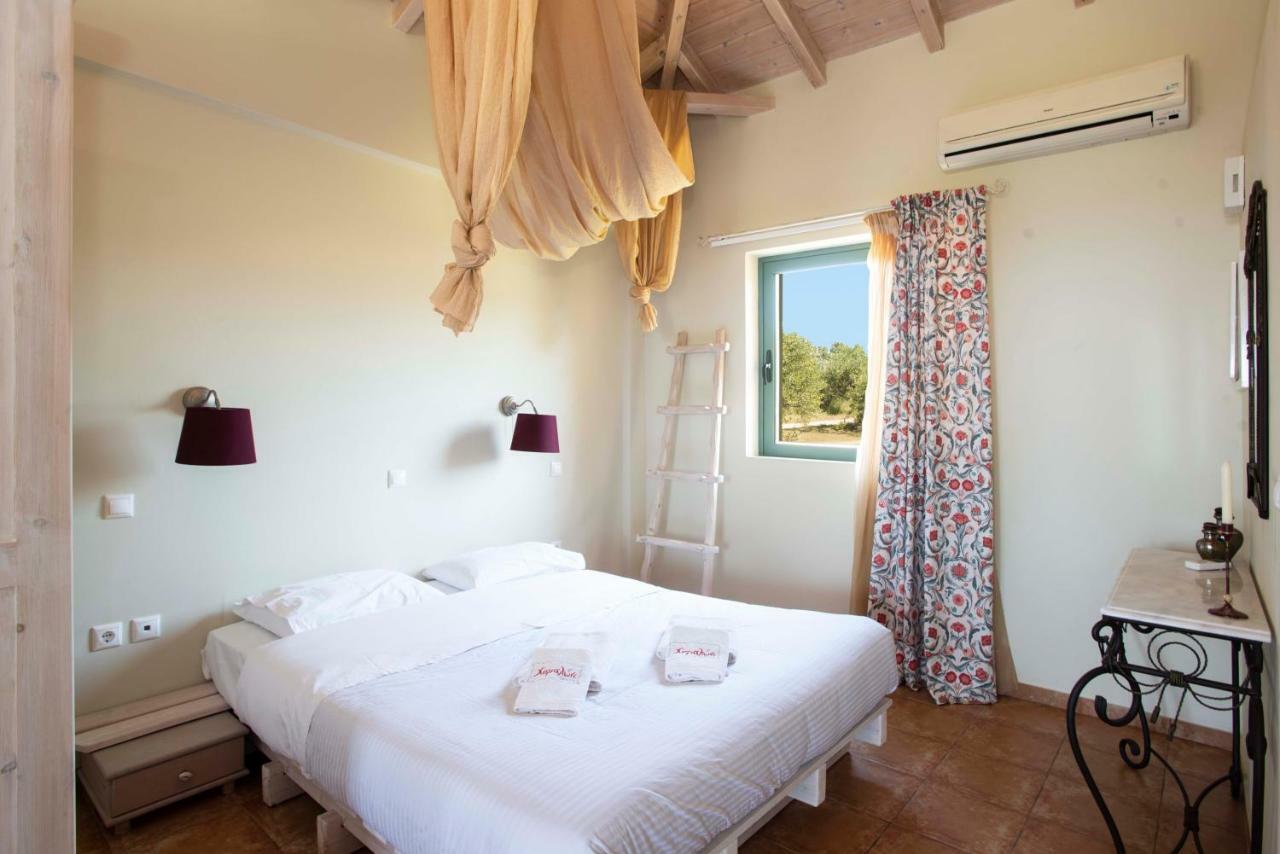 Chamaloni Cottages Finikounta Exterior foto